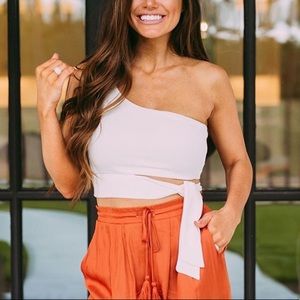 🔹New🔹Tie Waist Top